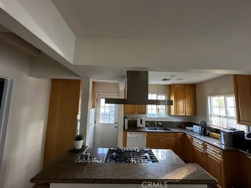 8154 Wakefield Ave, Van Nuys CA  91402-5329 exterior