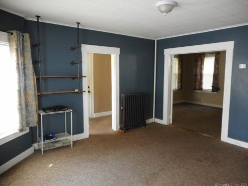 168 Main St, Putnam CT  06260-2315 exterior