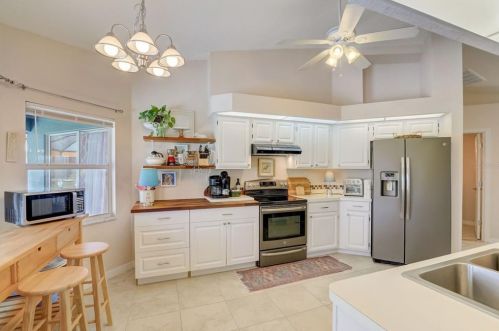 51 Sportsman Ct, Placida FL  33947-1909 exterior