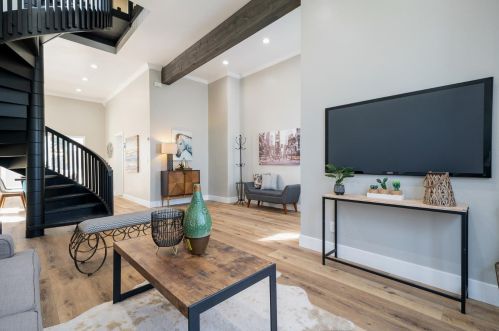 1433 Adeline St, Oakland CA  94607-2800 exterior