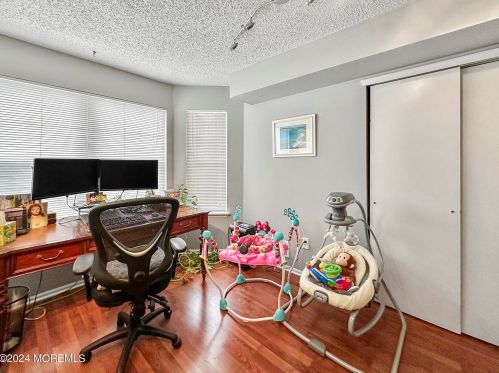 95 Tulip Ln, East Freehold NJ  07728-4088 exterior