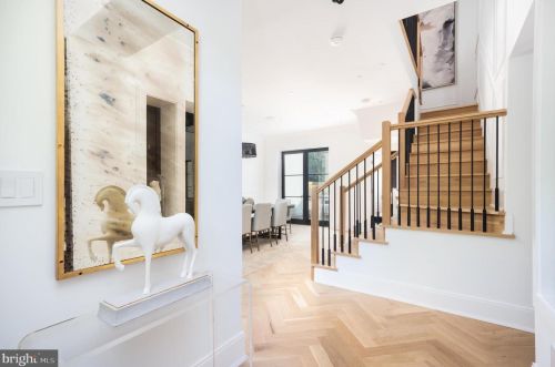 3302 Cleveland Ave, Washington DC 20008-3456 exterior