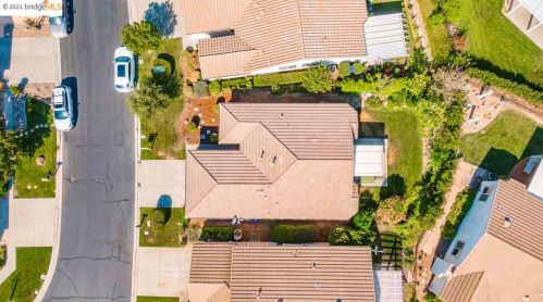 402 Laurel Pl, Rio Vista CA  94571-2181 exterior