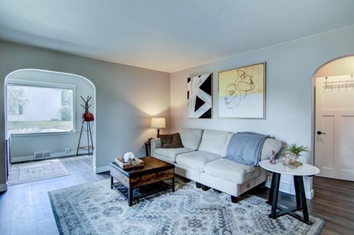 240 Elm St, Eau Claire WI  54729-1827 exterior