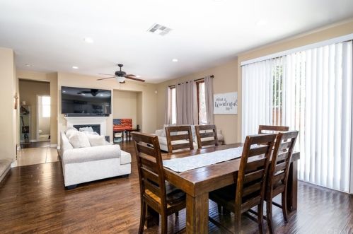 27404 Lock Haven Ct, Temecula CA  92591-4423 exterior