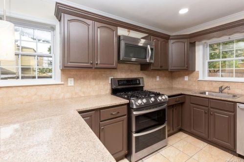 31 Warren St, New Rochelle NY  10801-6245 exterior