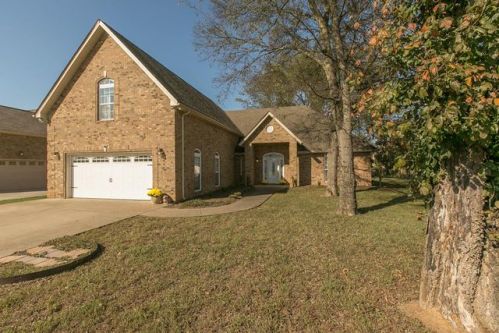 3606 Genoa Dr, Murfreesboro TN  37128-5218 exterior