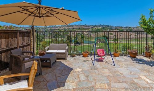 6962 Feldspar Pl, Carlsbad CA  92009-5212 exterior