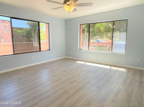 4566 Avenida Ronca, Tucson AZ  85750-6343 exterior