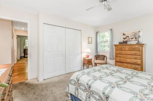 14 Oakledge Dr, Elwood NY  11731-3718 exterior