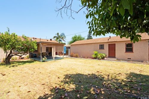 7862 Kingbee St, Downey CA  90242-3420 exterior