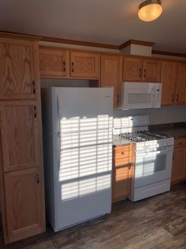 40 Brookwood Dr, Salem NH  03079-3017 exterior