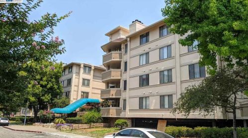 1400 Carpentier St, San Leandro CA  94577-3630 exterior