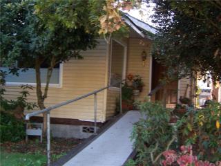 512 2nd Ave, Puyallup, WA 98371-8609