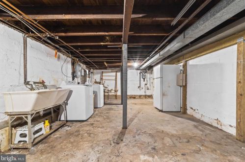 33 Mcclellan Ave, Trenton NJ 08610-6050 exterior