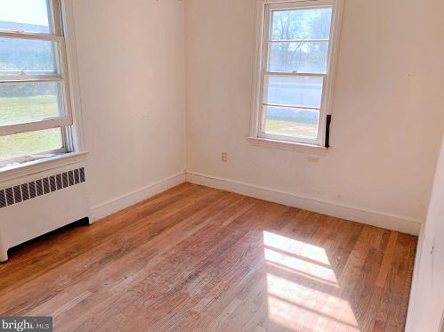 16902 Dupont Hwy, Harrington DE  19952-2476 exterior