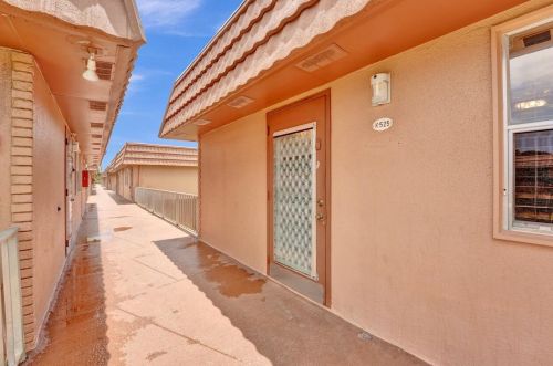525 Saxony K, Delray Beach FL  33446-1040 exterior