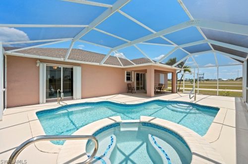 3216 15th Ter, Cape Coral, FL 33993-9207