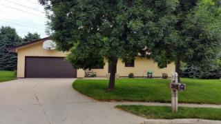 2805 Pinehurst Cir, Ames, IA 50010-4562