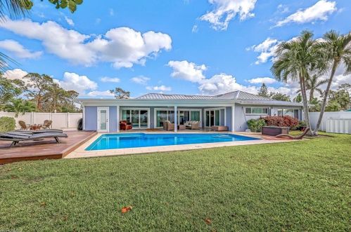 635 Valley Dr, Bonita Springs, FL 34134-7408