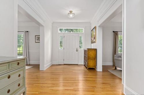 16 Farm Hill Rd, Ridgefield, CT 06877-3729