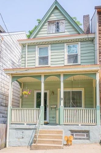 9 Greeley St, Pittsburgh, PA 15203-2452