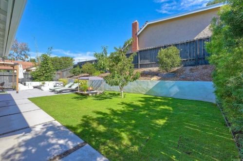 215 Village Run, Encinitas CA  92024-3056 exterior