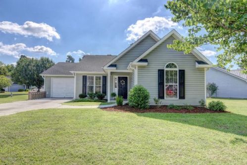 466 Maple Branches Dr, Belville, NC 28451-9540