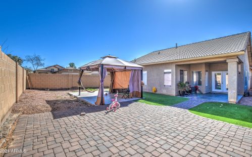 8304 Pima St, Tolleson, AZ 85353-8800