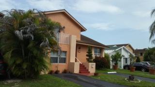 948 106th Avenue Cir, Miami FL  33172-3123 exterior
