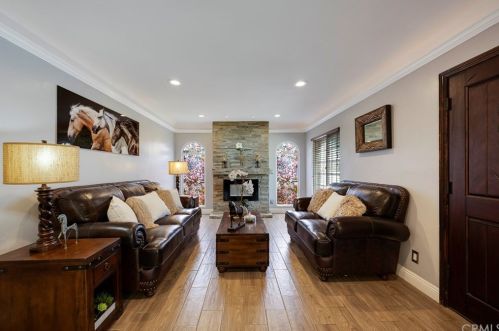 5811 Darlington Ave, Buena Park CA  90621-2108 exterior