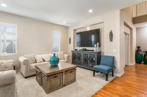 765 Windbound Ave, Beaumont CA  92223-7098 exterior