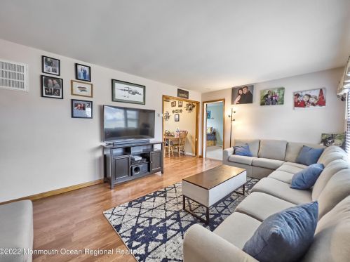 259 Huppert Dr, Bricktown, NJ 08723-6867