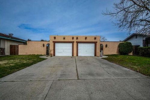1383 North St, Manteca, CA 95336-4918