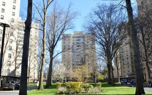 4 Fordham Hill Oval, Bronx NY  10468-4700 exterior