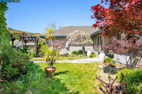 7 Avon Ct, Danville, CA 94526-3702