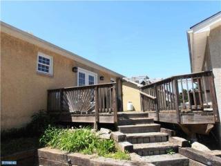 112 Beech St, Morton PA  19070-2001 exterior