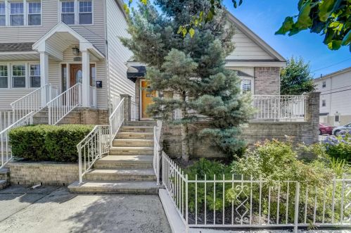 656 Avenue A, Bayonne NJ  07002-1801 exterior