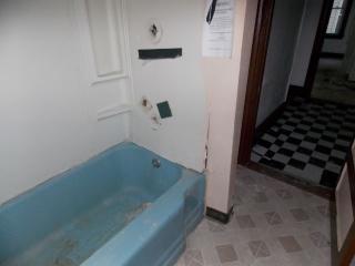 511 Cranston St, Providence, RI 02907-2747