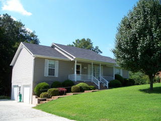 2451 Lake Pointe Dr, Cookeville TN  38506-4405 exterior