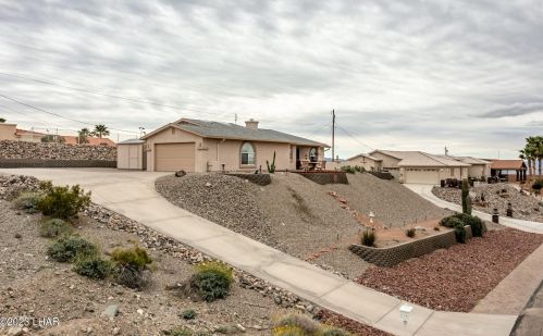 3550 Fiesta Dr, Lake Havasu City, AZ 86404-2251