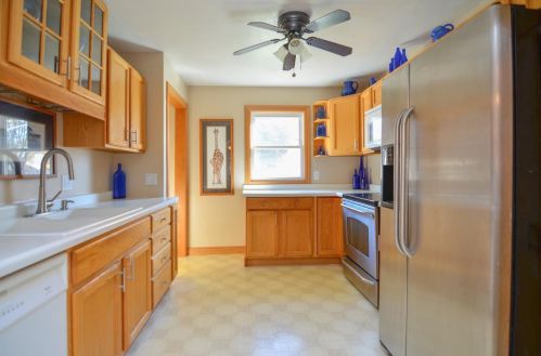 1663 Mason Way, Green Bay WI  54302-2721 exterior