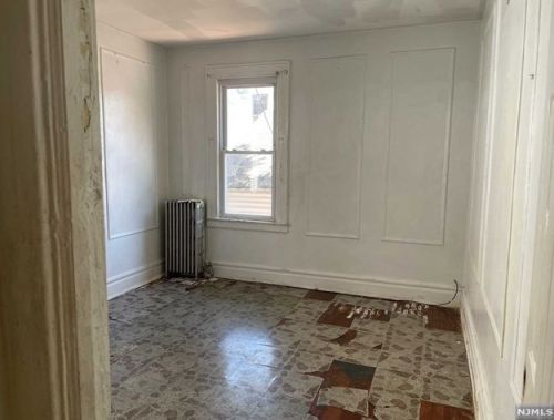 432 Stuyvesant Ave, Irvington NJ  07111-2046 exterior