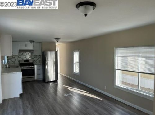 208 2nd Ave, Pacifica CA  94044-2202 exterior