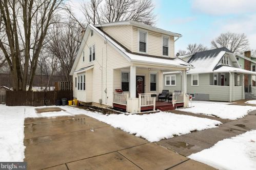 407 Austin Ave, Barrington, NJ 08007-1004