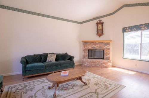 7461 Wynndel Way, Elk Grove CA  95758-1084 exterior