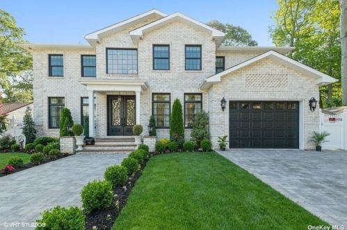 1580 Argyle Rd, North Wantagh, NY 11793-3144