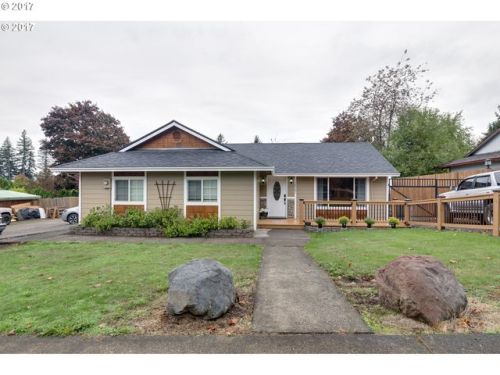 38065 Sandy Heights St, Sandy, OR 97055-6304