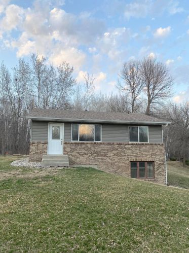 537 Birchwood Rd, Alex, MN 56308-4612