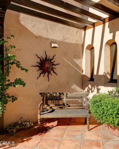 5320 Ivafern Ln, La Canada CA  91011-2811 exterior